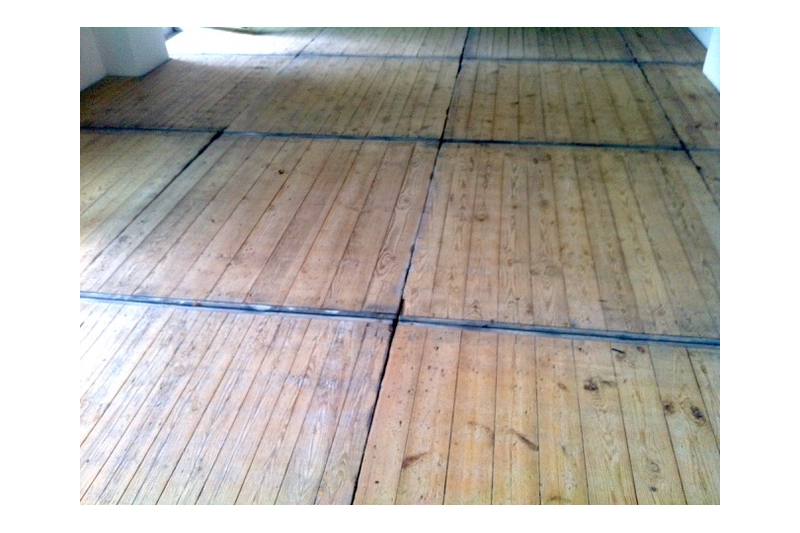FR 20 planches pour clôtures 120x9x2 cm en bois mélèze de Sibérie de classe 3