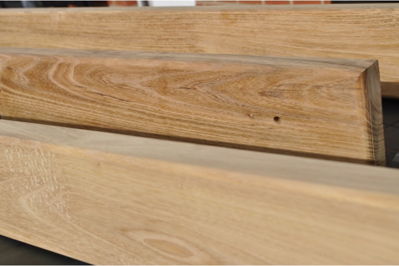 acacia robinier pour mobilier urbain banc table poubelle bois très